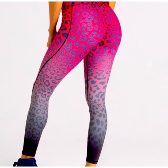 Noire Blanc Leggings - Picture 2 of 14